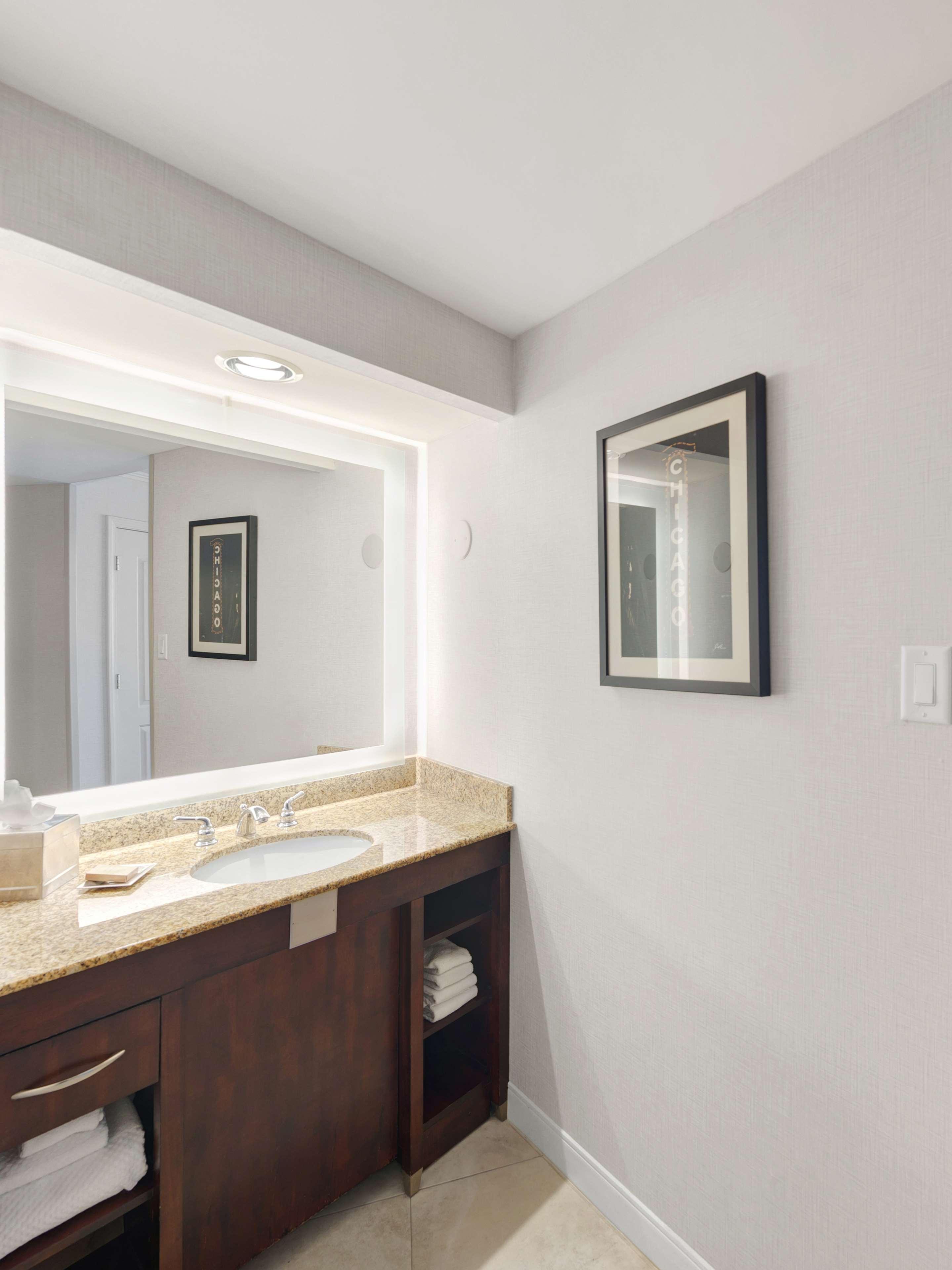 Hilton Chicago/Oak Lawn Hotel Ngoại thất bức ảnh
