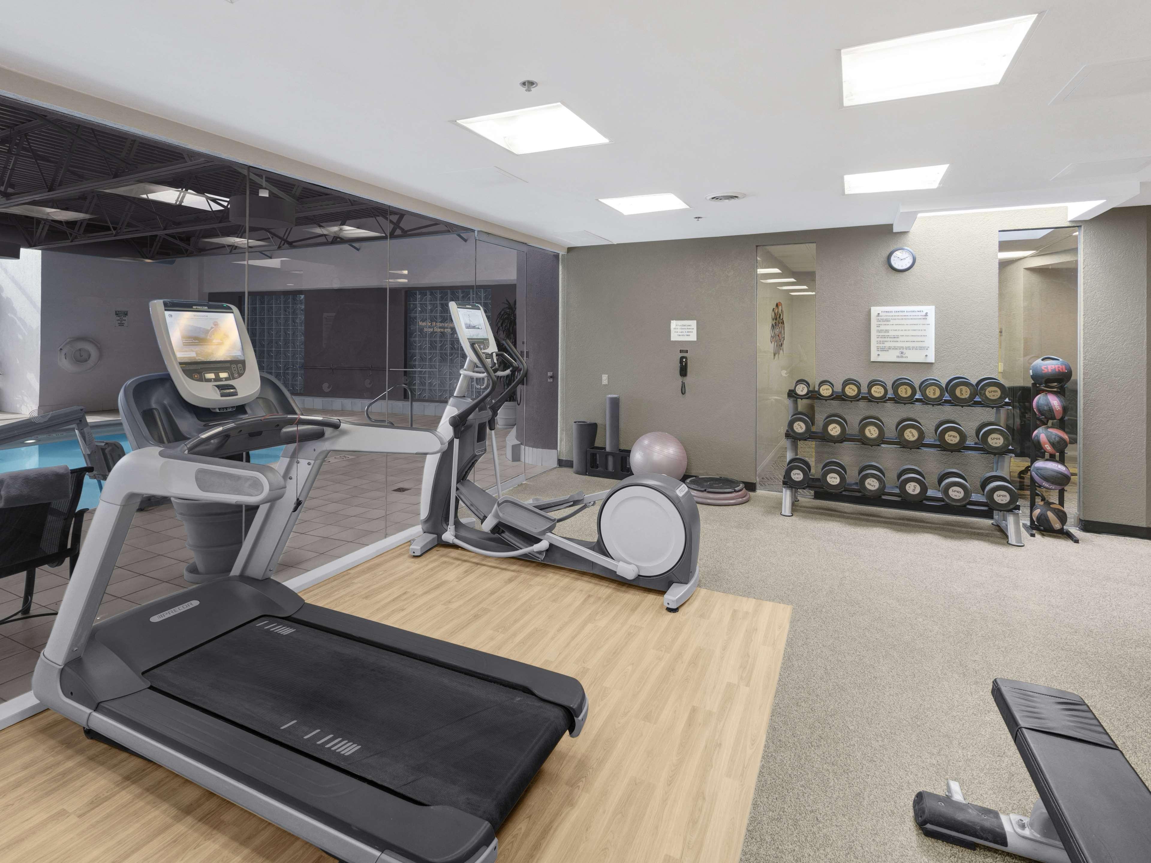 Hilton Chicago/Oak Lawn Hotel Ngoại thất bức ảnh