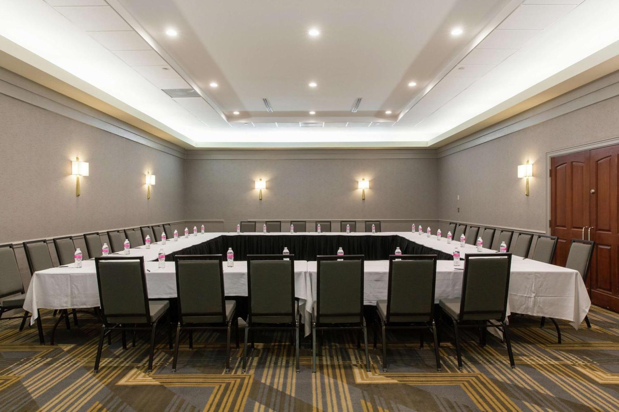 Hilton Chicago/Oak Lawn Hotel Ngoại thất bức ảnh